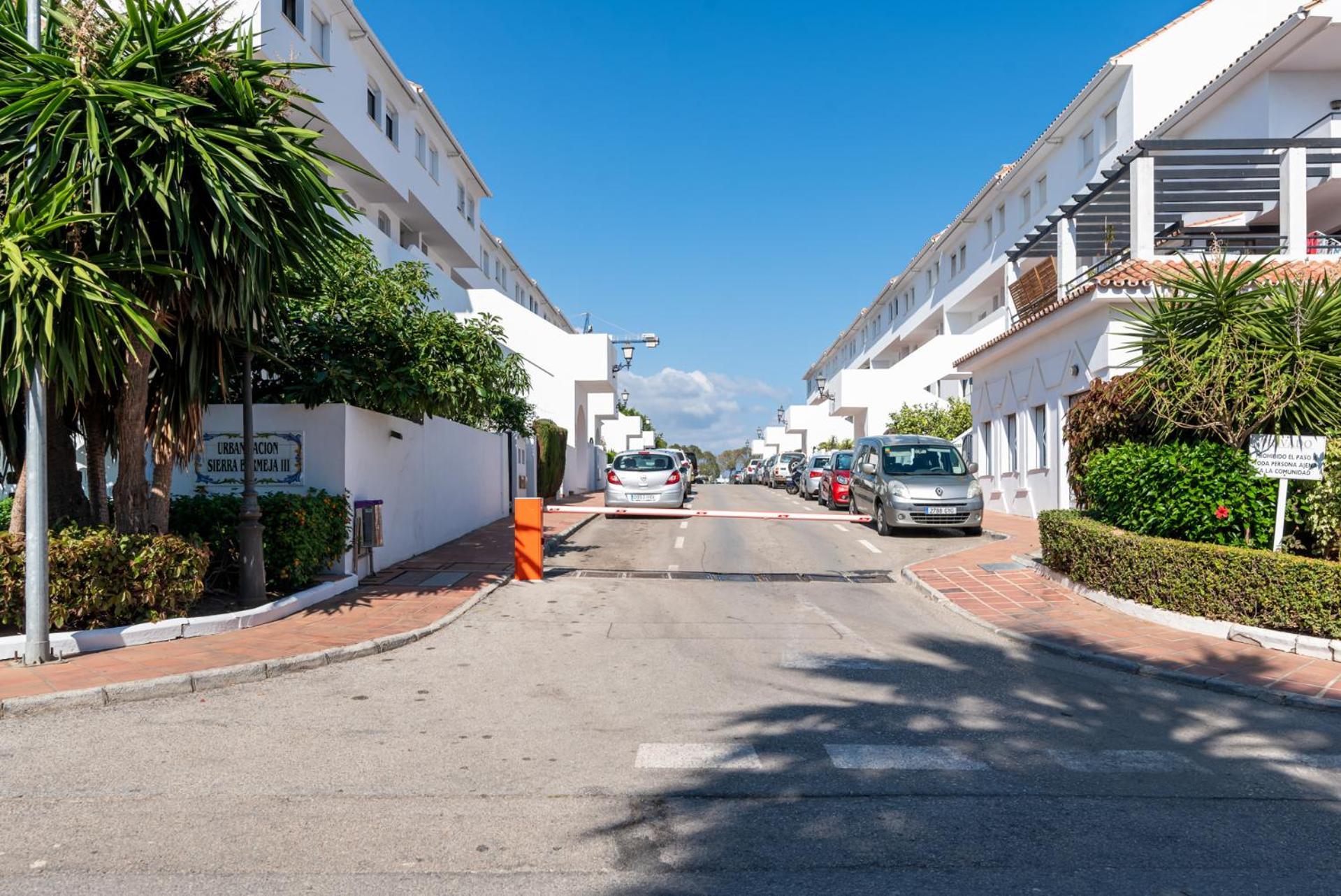 Lovely Penthouse Near Estepona Marina By Costarentals - Ref M15 Exterior photo